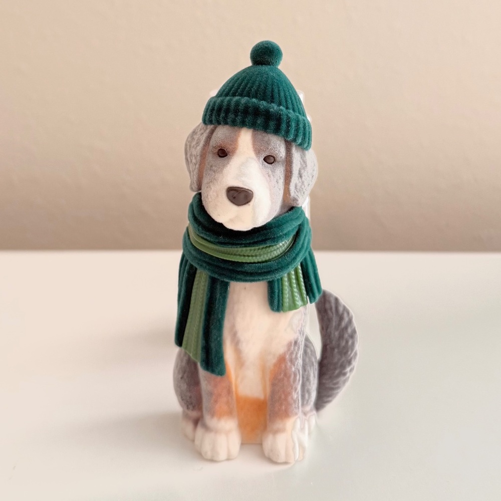 Bath and Body Works BBW Dog wallflower plug!